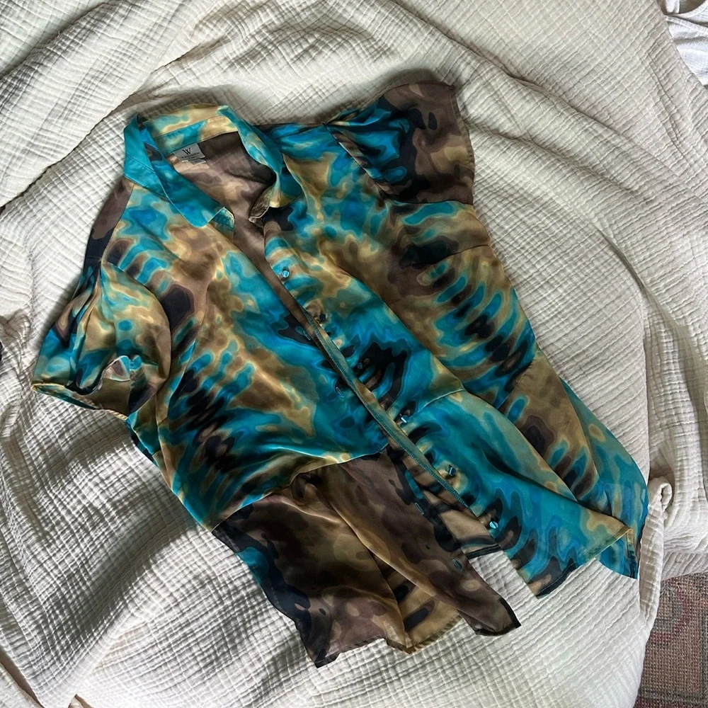 Funky Button Down Top - Picture 5 of 8